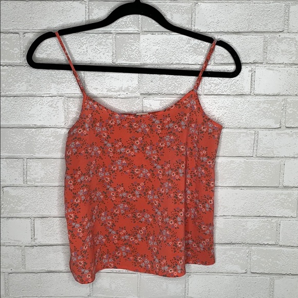 Wild Pearl Floral Tank Top - Picture 3 of 11